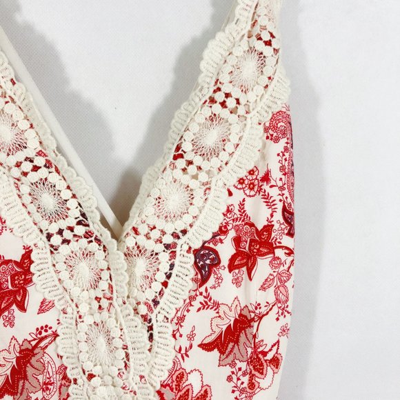 🌹Tea n Cup Red Floral Crochet Halter Mini Dress - Picture 5 of 9